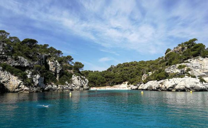Viajes en velero con el alquiler de embarcación en Menorca.