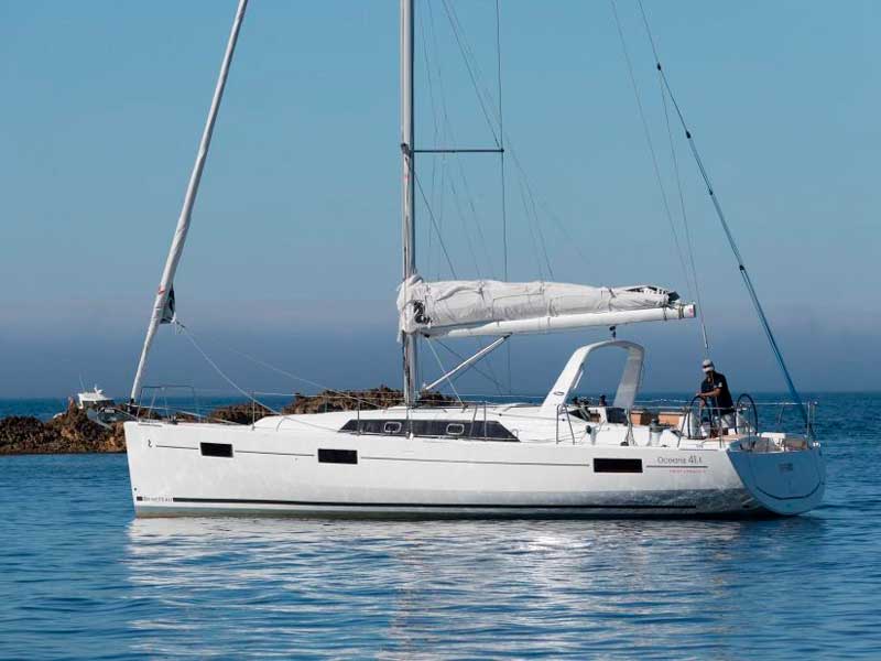 Alquiler de velero Beneteau Oceanis 41.1 en Ibiza y Barcelona