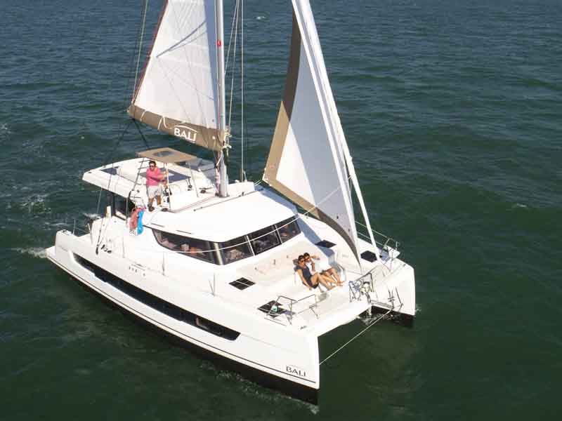 Alquiler del Catamarán Bali Catspace en Ibiza
