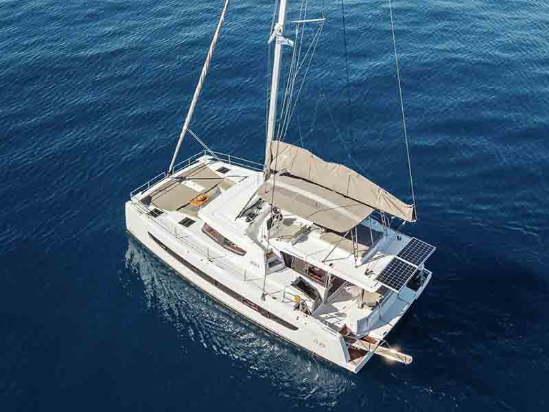 Alquiler de Catamarán Bali 4.6 en Ibiza y Barcelona