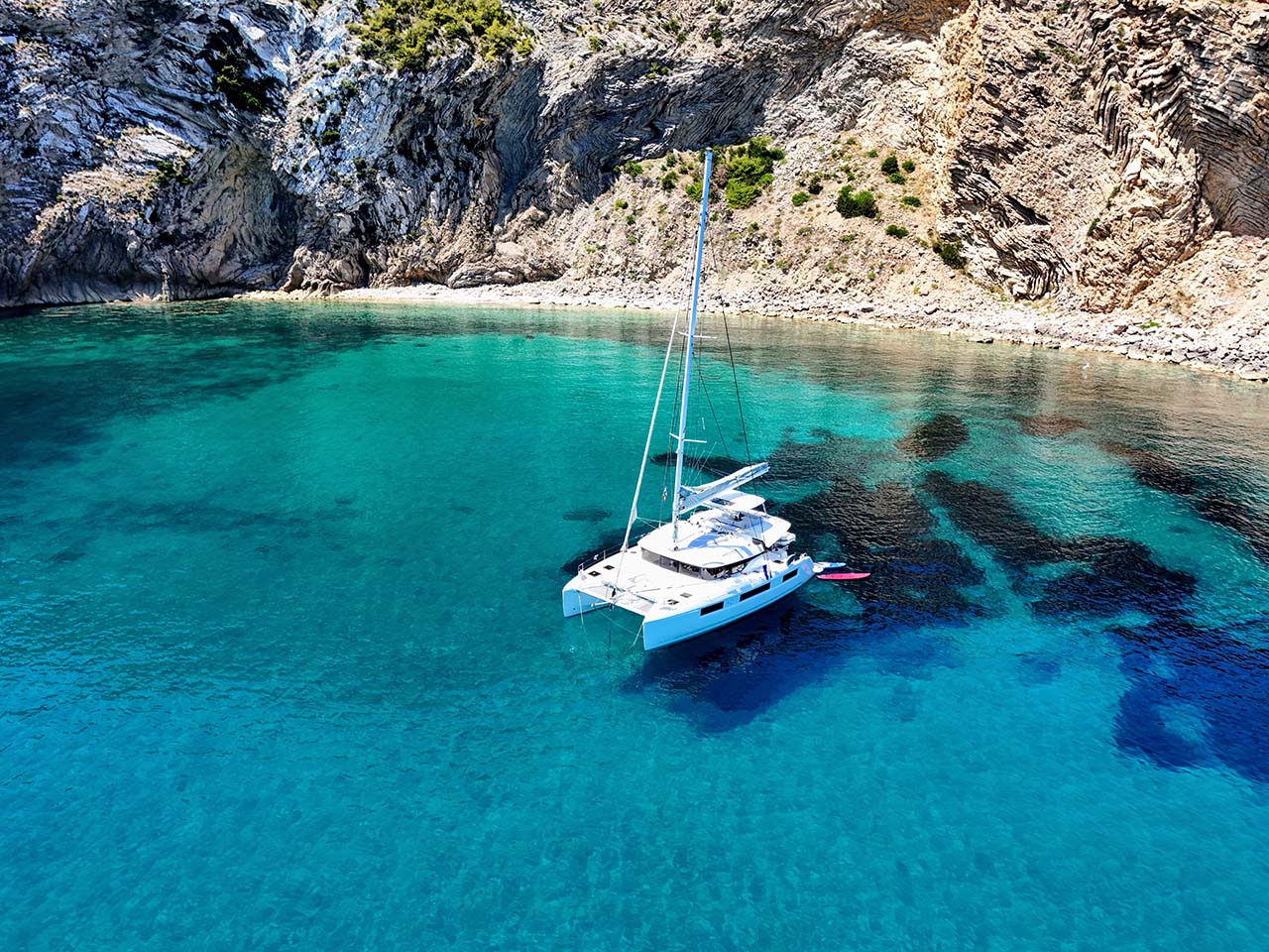 alquiler lagoon 51 en ibiza